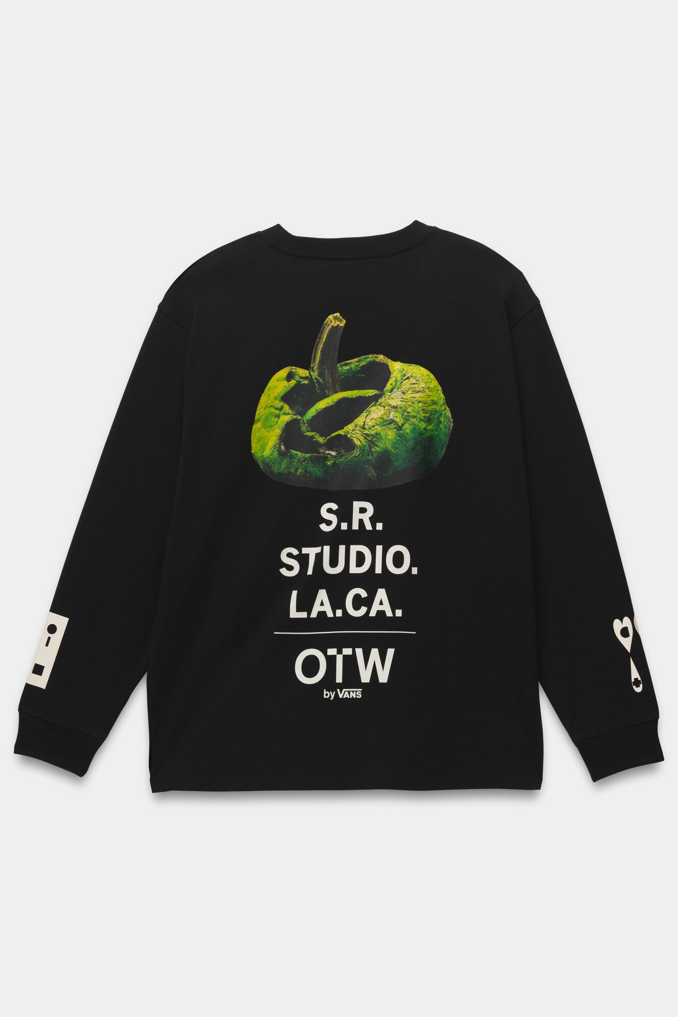 ACTS OVERSIZED LONG SLEEVE T-SHIRT