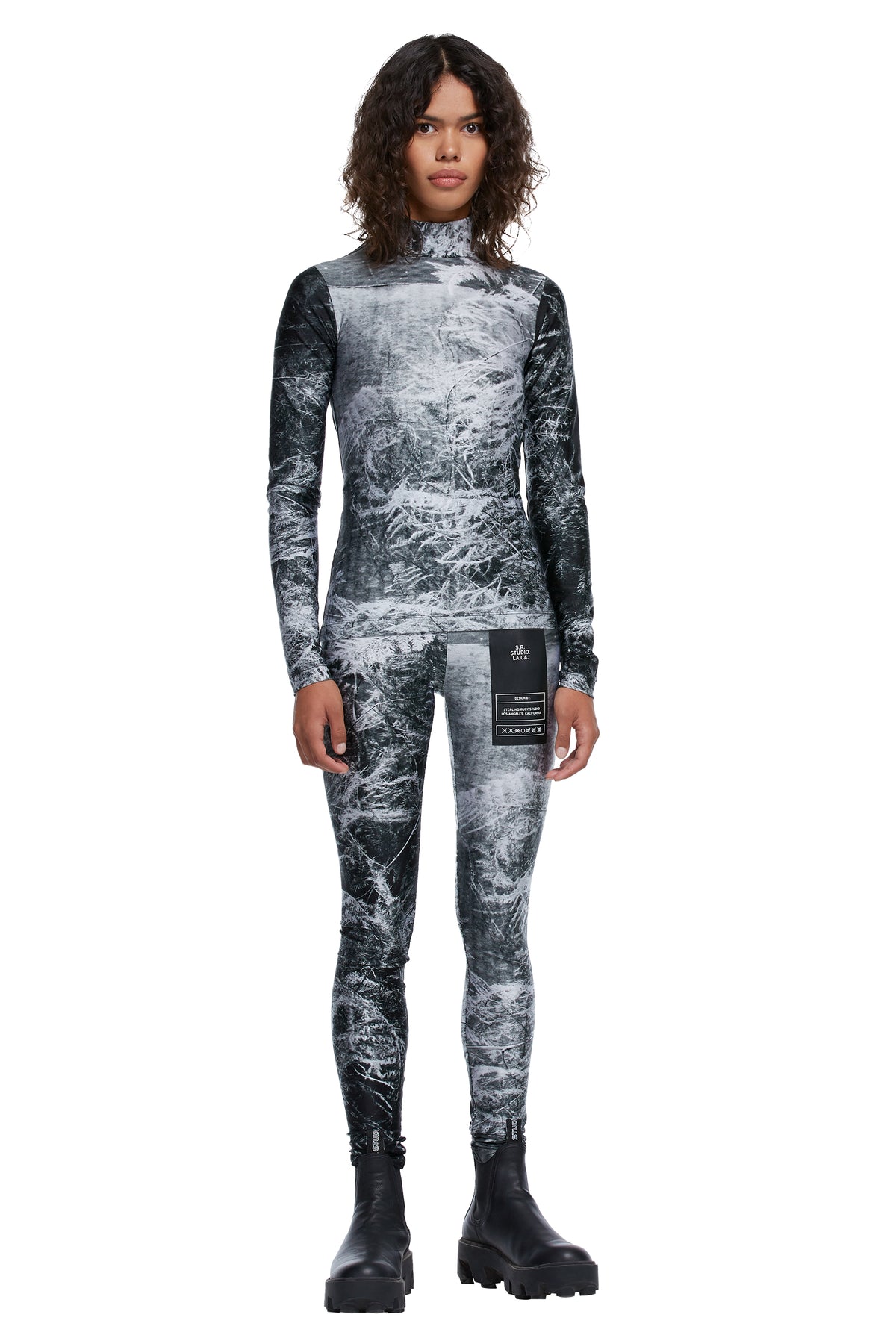 FERN SPANDEX MOCK NECK FITTED TOP