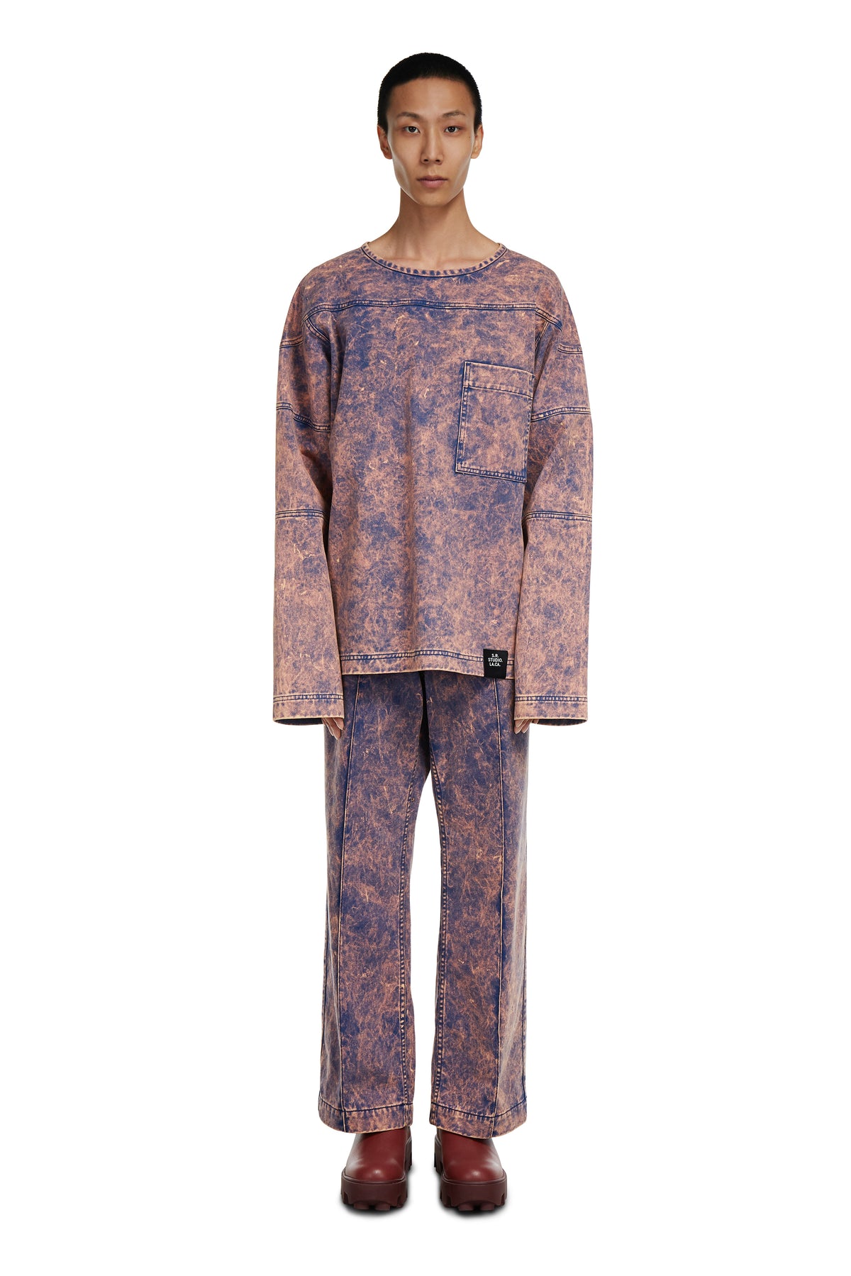 MEN'S STRAIGHT LEG PINTUCK JEAN WITH IO WASH