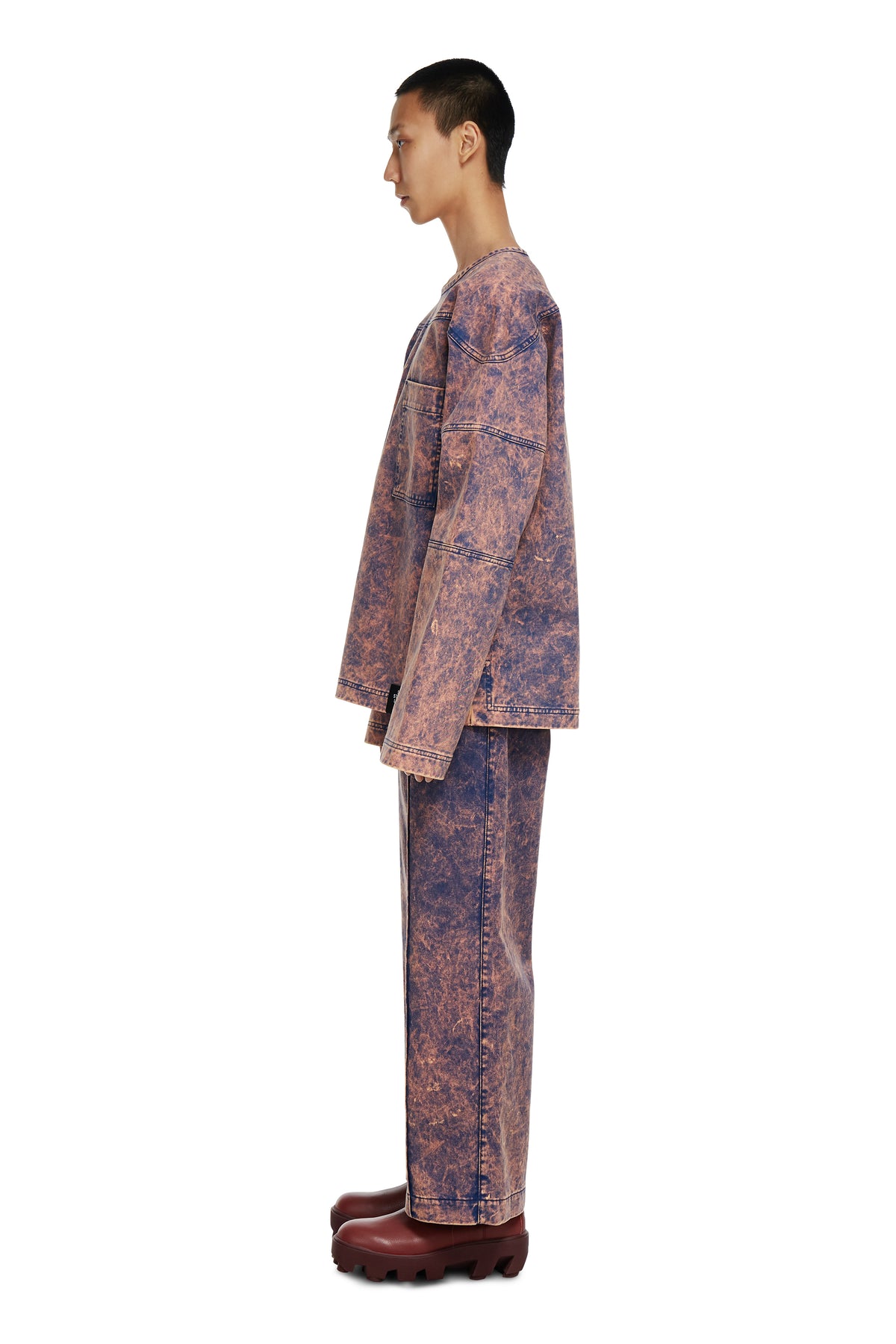 MEN'S STRAIGHT LEG PINTUCK JEAN WITH IO WASH