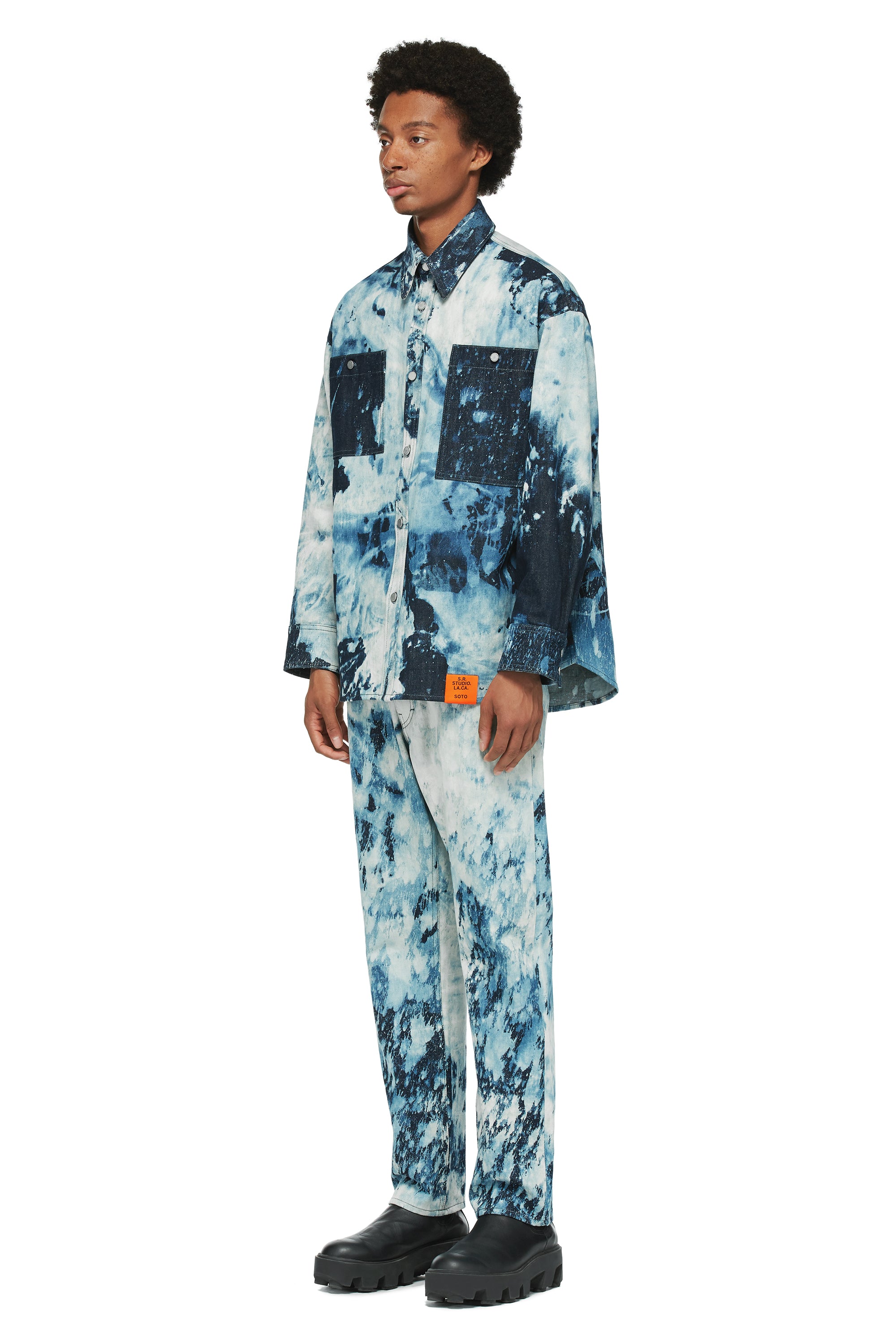 MEN'S HAND-BLEACHED INDIGO SOTO OVERSIZED SHIRT