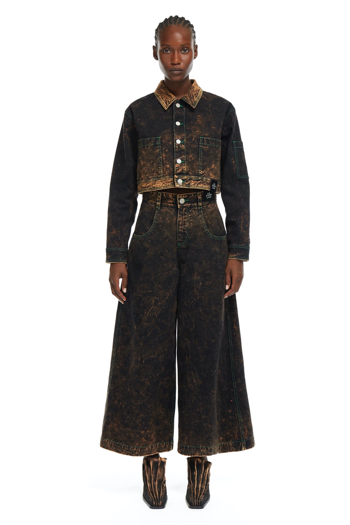 S.R. STUDIO. LA. CA. BY STERLING RUBY AP CROPPED LAB COAT WITH CONTRAST STITCHING AND IO WASH INSECT INDEX