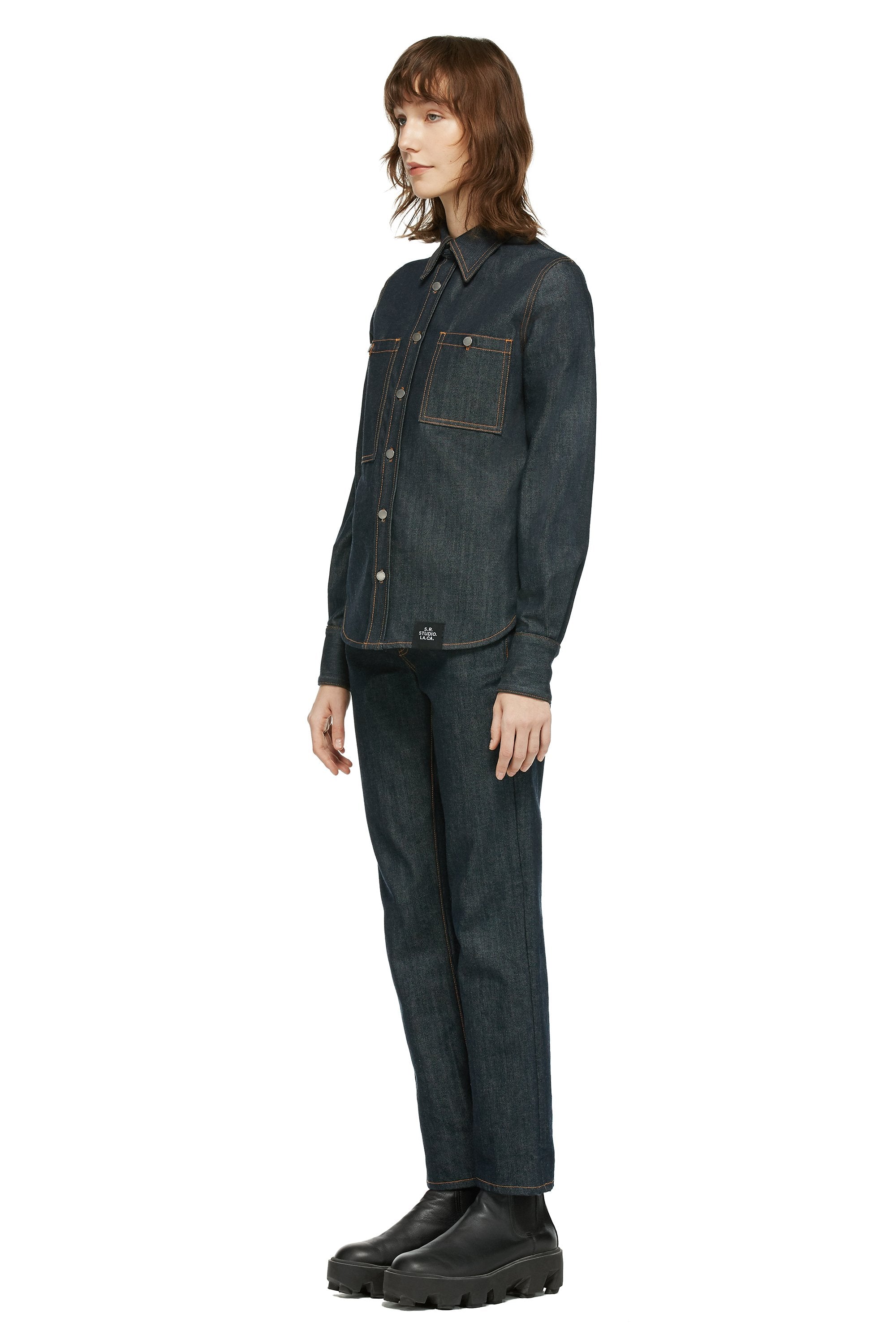 WOMEN'S LONG SLEEVE BUTTON DOWN SHIRT WITH CONTRAST STITCHING